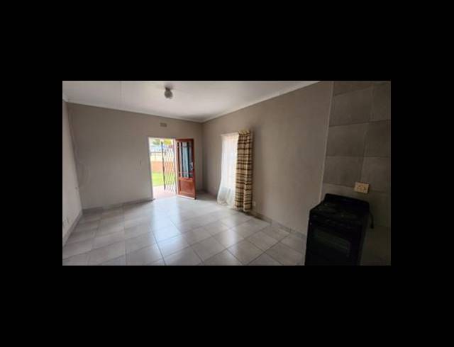 1 BEDROOM TOWNHOUSE FOR SALE IN PRIMROSE